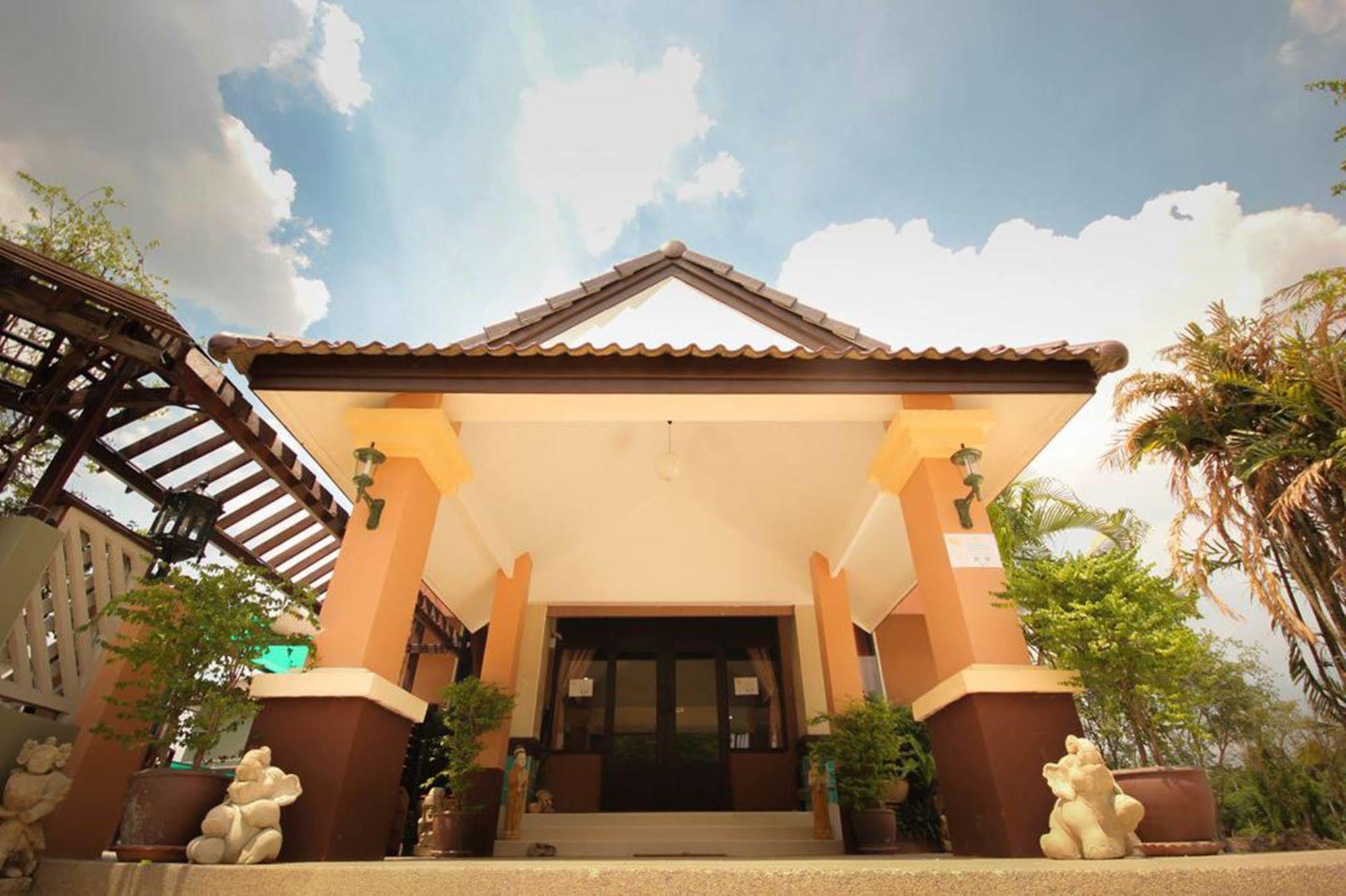 Waratee Spa Resort Villa Бангкок Экстерьер фото